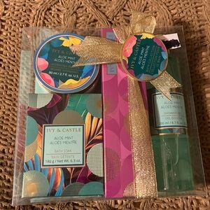 Perfect Christmas Gift 🎁 
Bath Collection